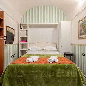 Apt 0 In The Historic Center Bari